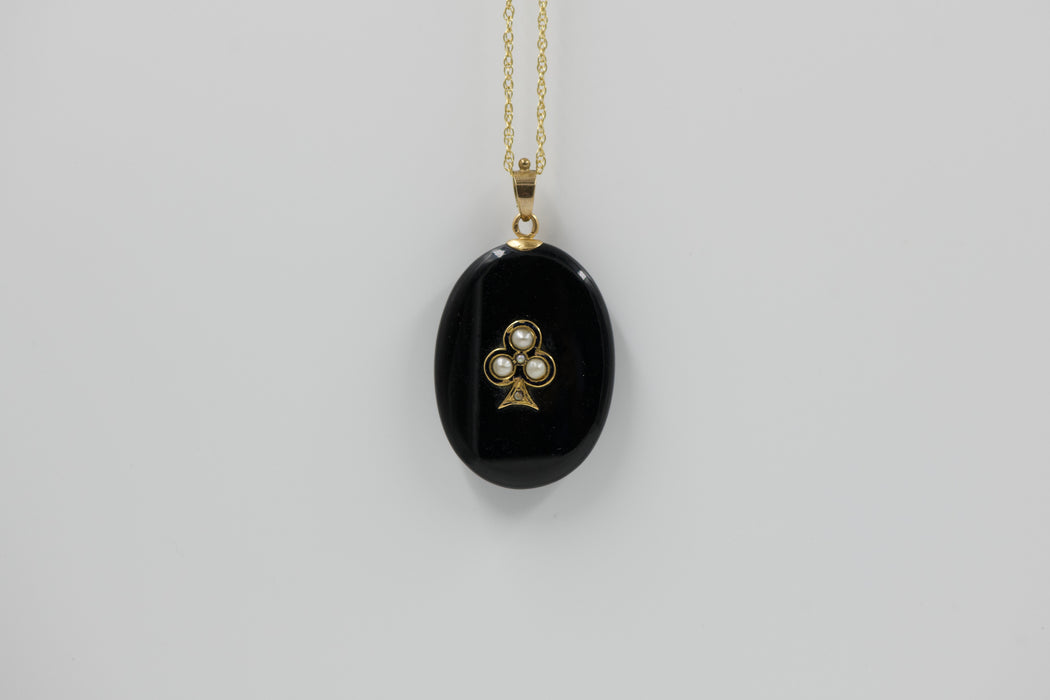 9k Gold Onyx Flower Pendant