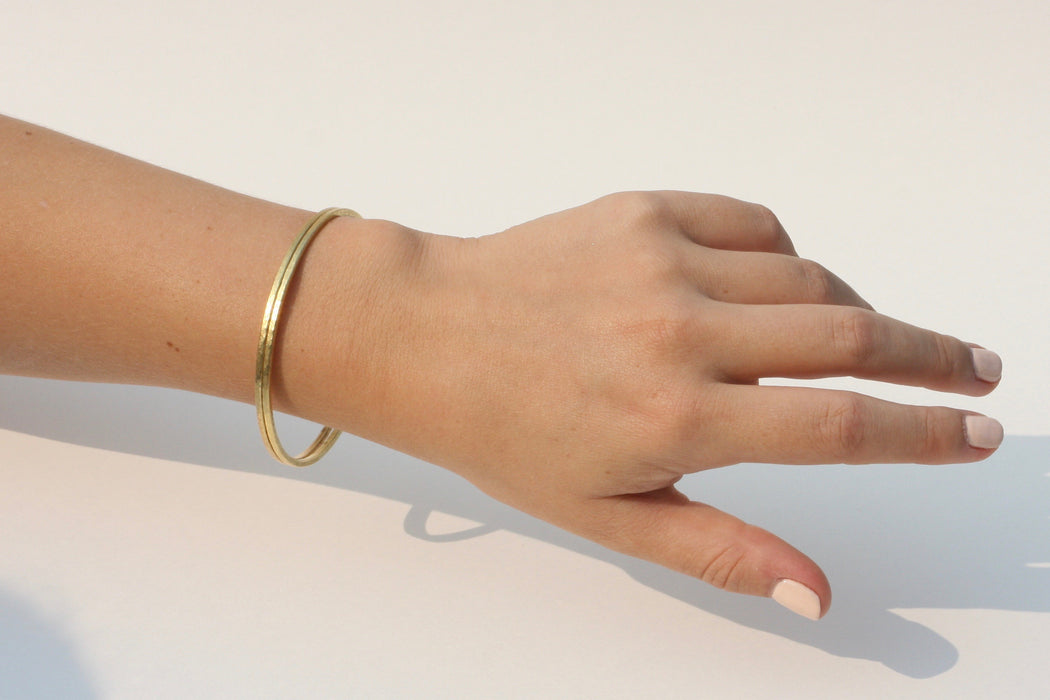 18K Gold Bangle
